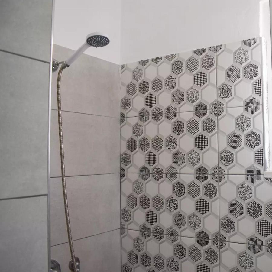 Troi Beach House Vlore Bagian luar foto