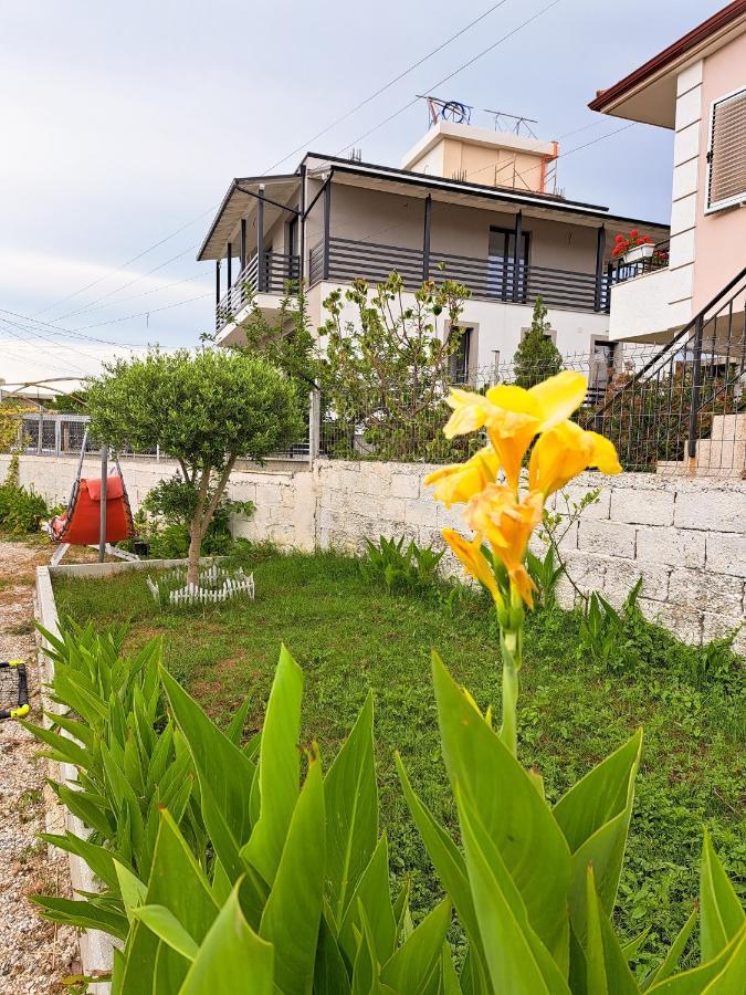 Troi Beach House Vlore Bagian luar foto
