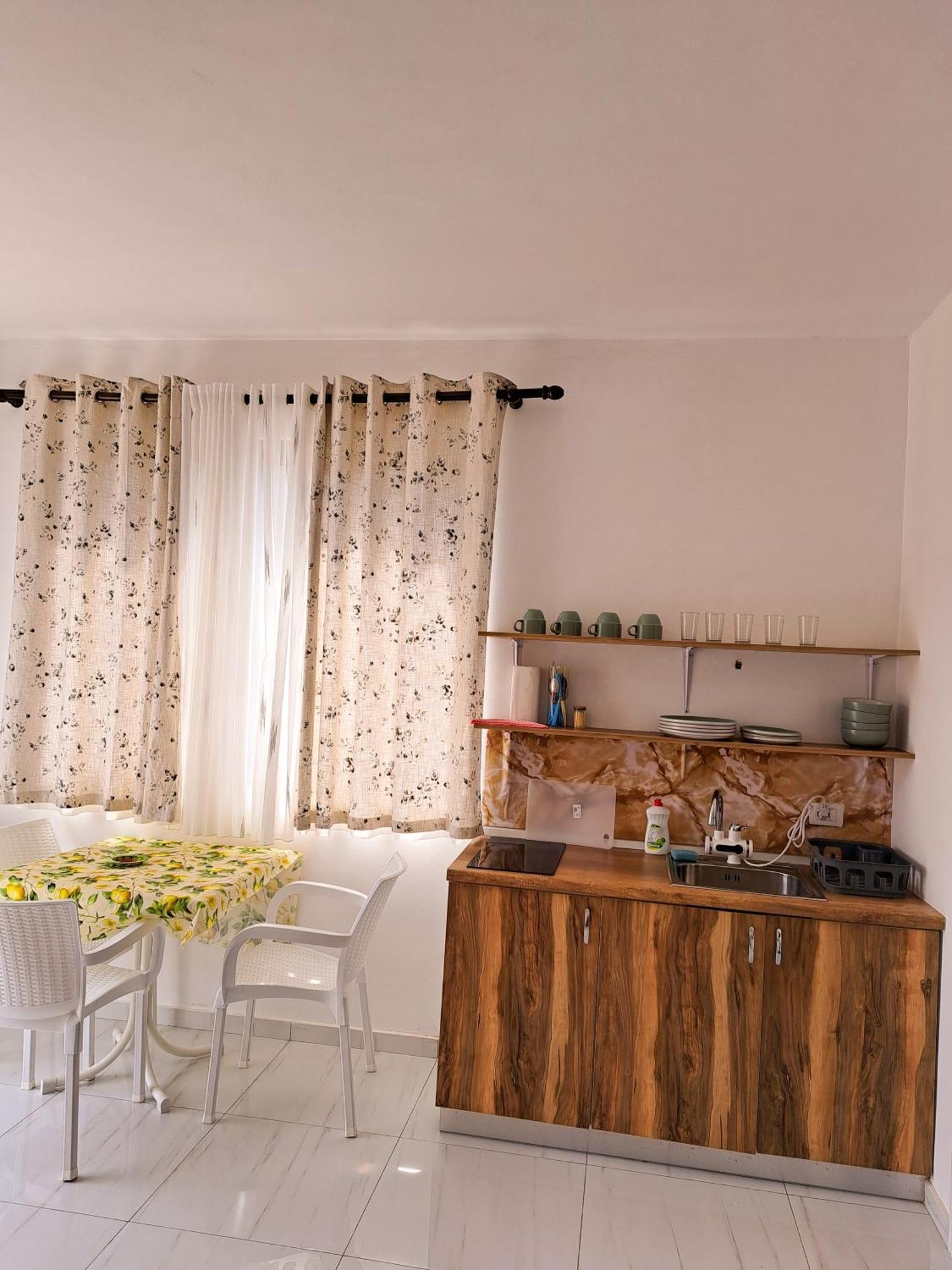 Troi Beach House Vlore Ruang foto