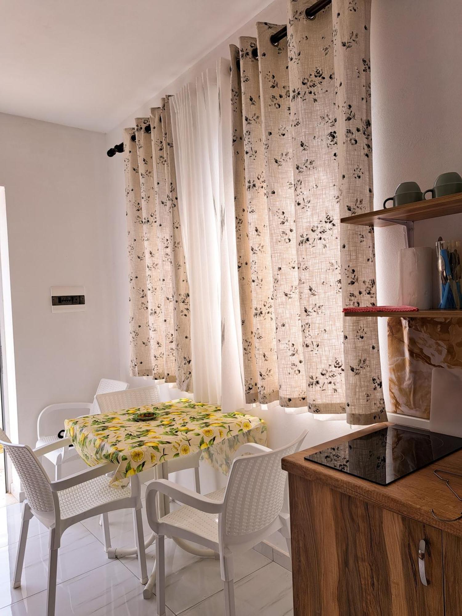 Troi Beach House Vlore Ruang foto